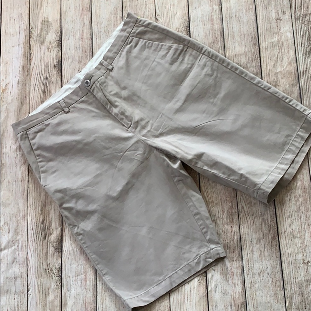 Men’s Calvin Klein Chino Shorts Size 34